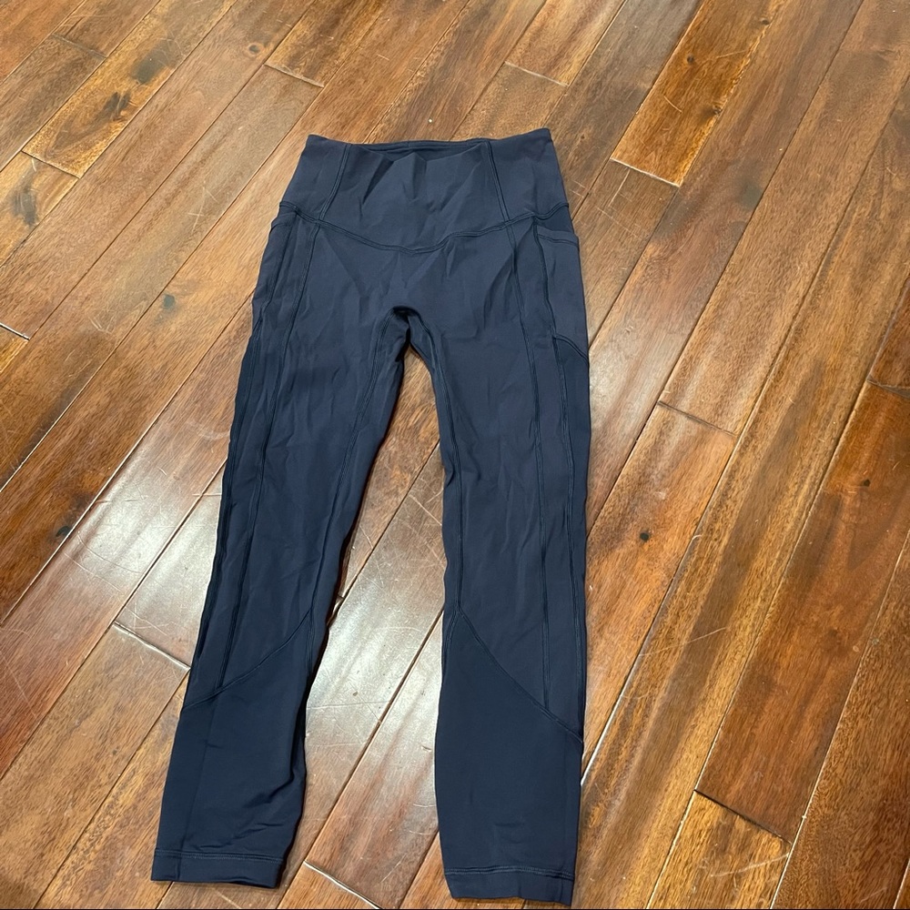 Lululemon Navy Crop Leggings, Size 6